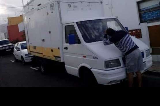 Roban un camión en el Valle de Jinámar (Foto TA)